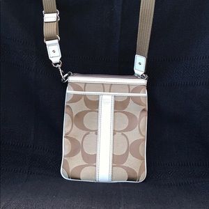 AUTHENTIC COACH CROSSBODY